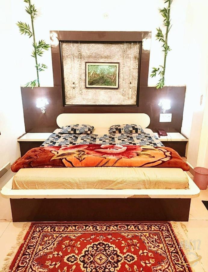 Pop 84769 Hotel Himalaya Hotel Pachmarhi