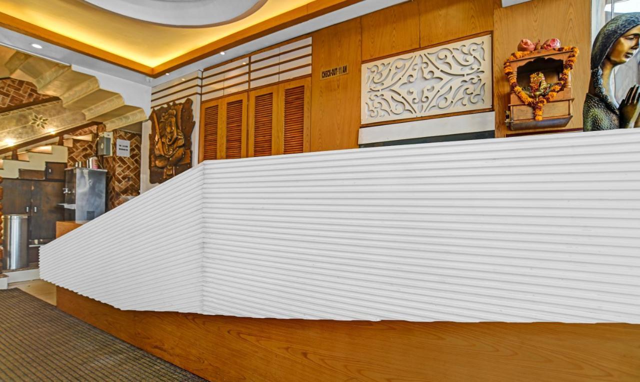 Hotel Itsy By Treebo - Abhilasha 3*