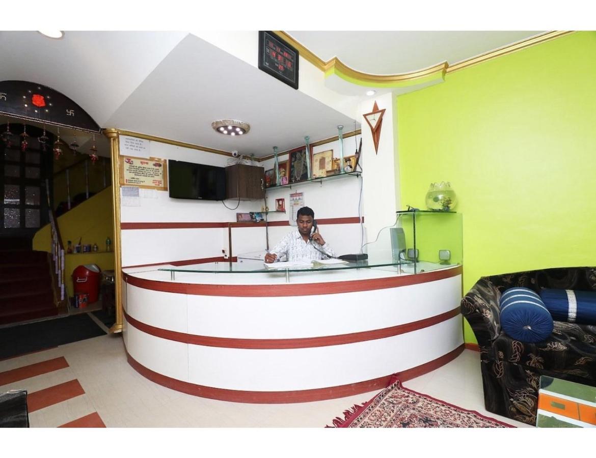 Prateek, Homestay