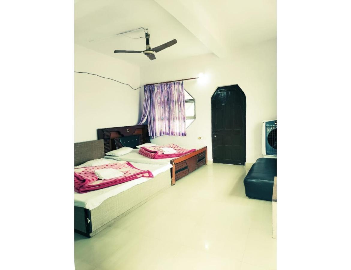 Banjara, Hotel
