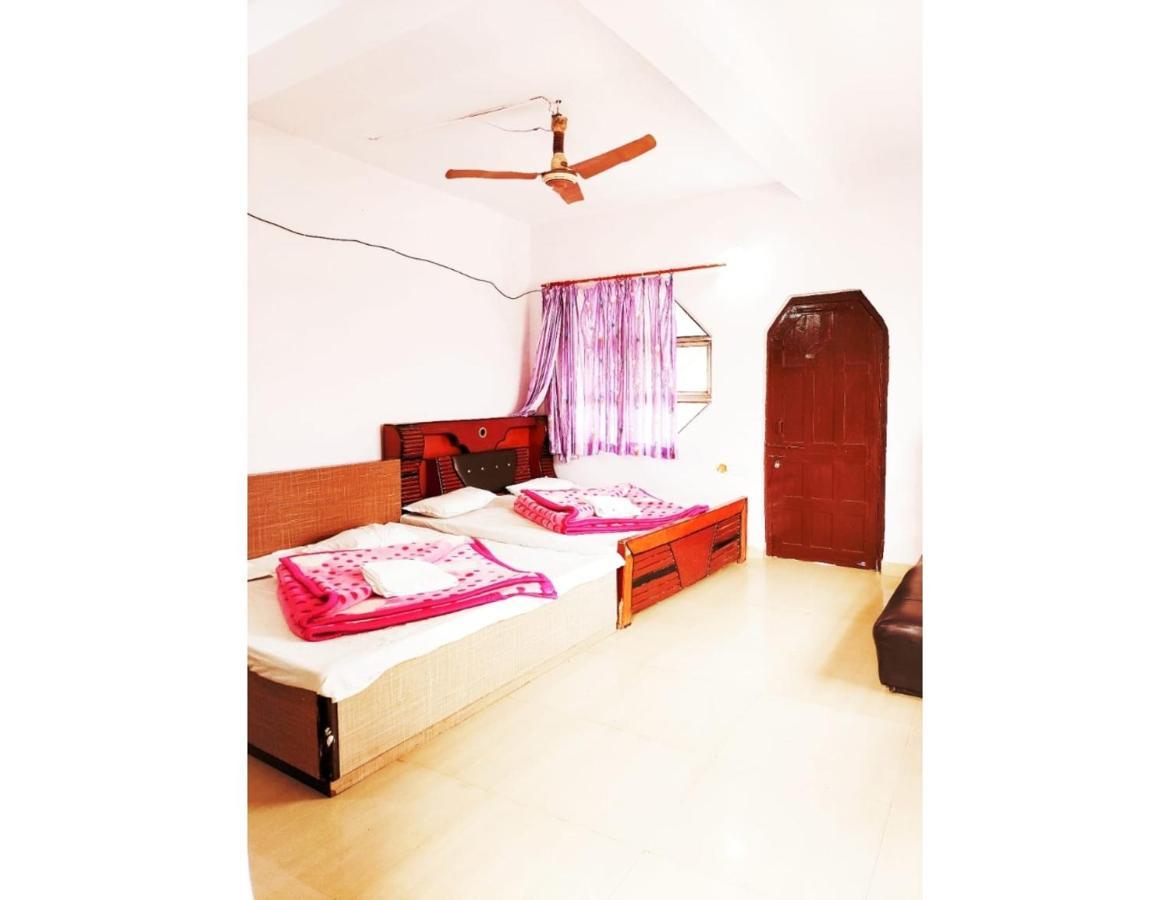 Banjara, Hotel *