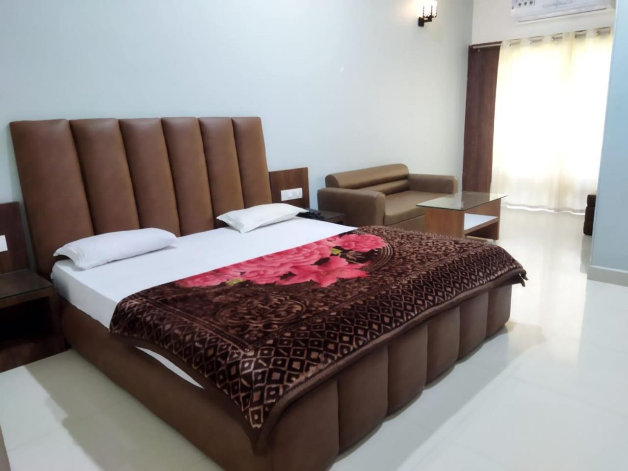 Singanama Hotel Pachmarhi