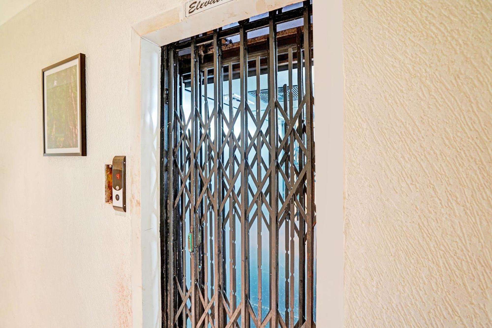 Super Collection O Arvind Marg Pachamarhi Hotel
