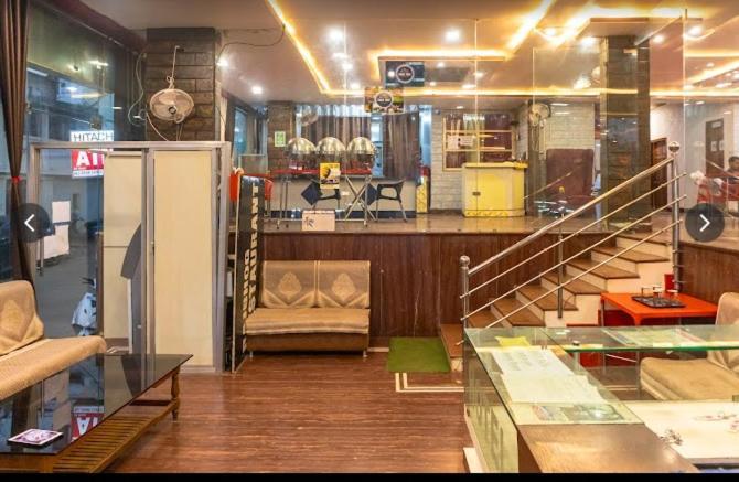 Saket !! Couple Friendly Family !! Hotel Pachmarhi