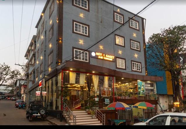 Hotel Saket !! Couple Friendly Family !! Pachmarhi