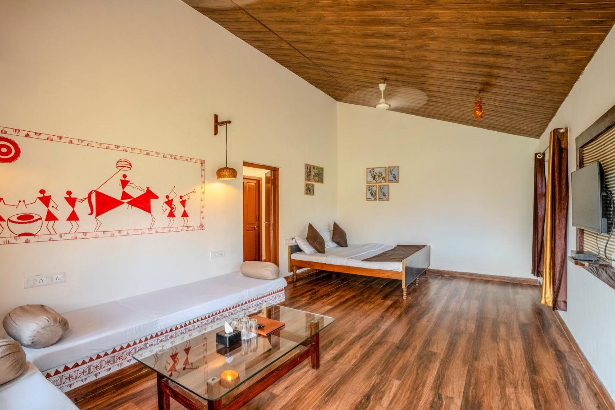 Wow Stayz2 Foothill Holiday park Pachmarhi