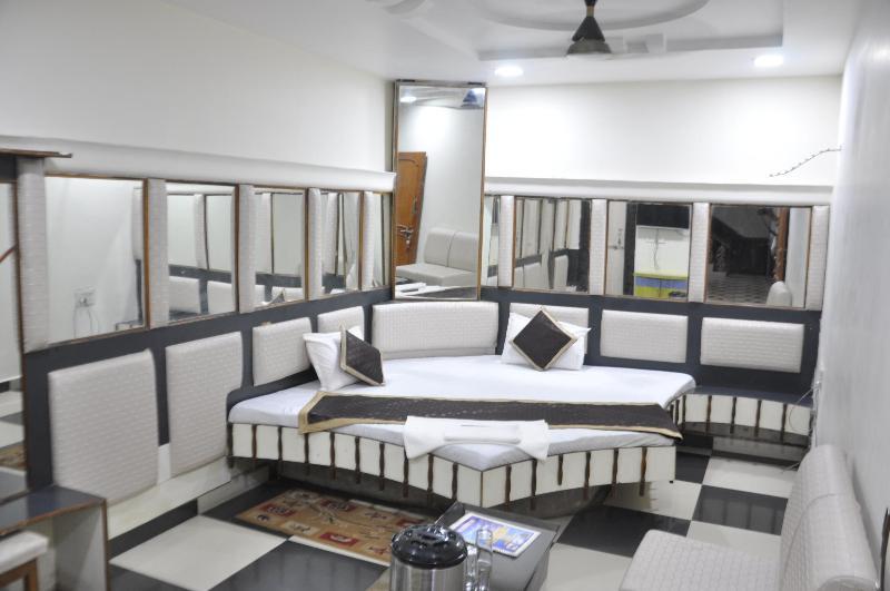 Sanskar 2* Pachmarhi