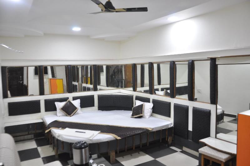 Hotel Sanskar 2*