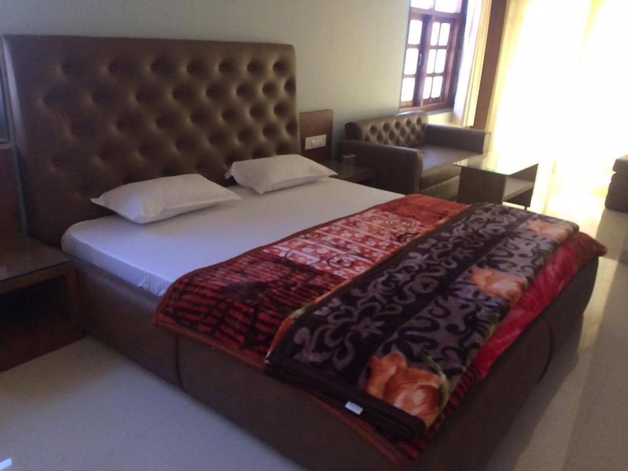 Singanama Farm & Resort